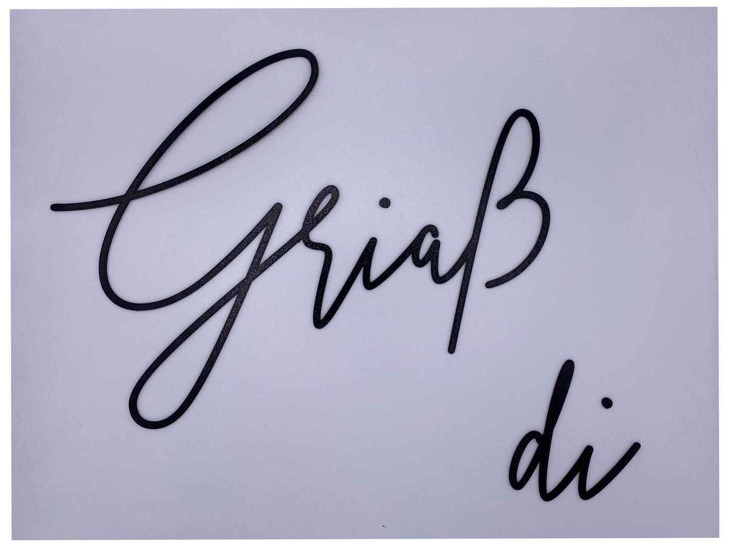 3D Wanddeko "Griaß di" | Minimalistischer Schriftzug für Eingangsbereich & Flur | ohne Bohren | Geschenk zum Einzug | leicht + nachhaltig